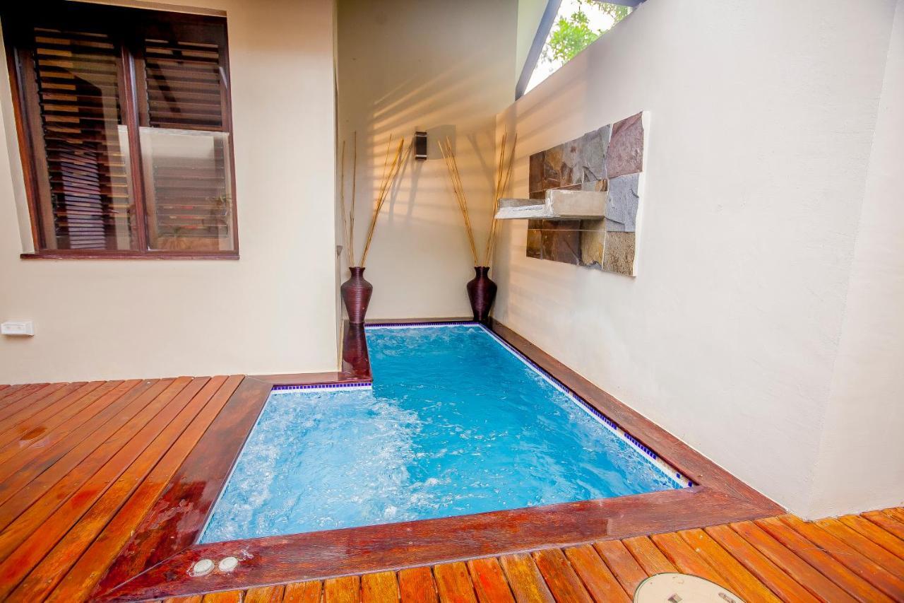 Warwick Le Lagon Resort & Spa, Vanuatu Port Vila Bagian luar foto